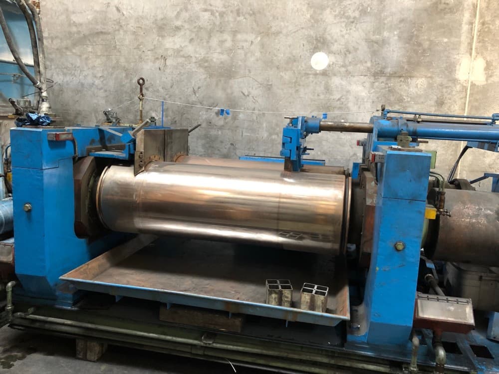 22" x 22" x 66" Nippon, 2 Roll Mill, Variable Speed/Friction, Rubber or Silicone